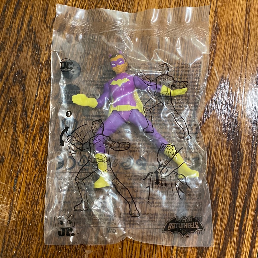 2023 Burger King Batwheels Happy Meal Toy - Batgirl - NEW! comics boys kids toys - Picture 2 of 2